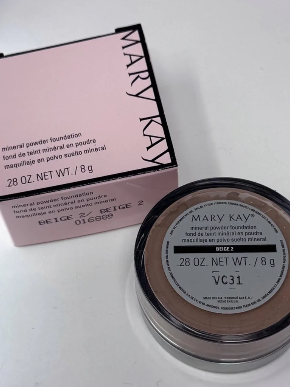 Mary Kay Mineral Powder Foundation   Color: Beige 2 NEW